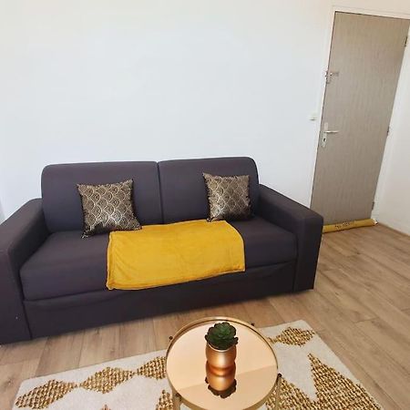 Le Petit Studio Senlisien Apartment ซ็องลิส ภายนอก รูปภาพ